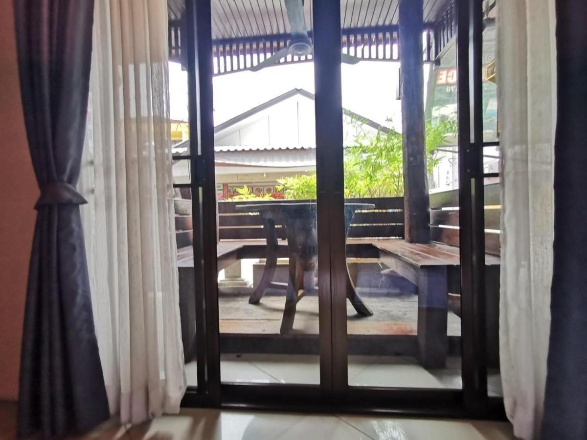 Madera House Chiang Mai Hotel Bagian luar foto