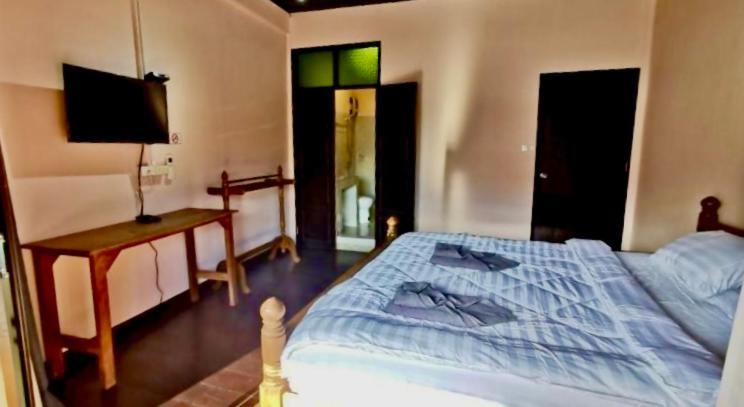 Madera House Chiang Mai Hotel Bagian luar foto