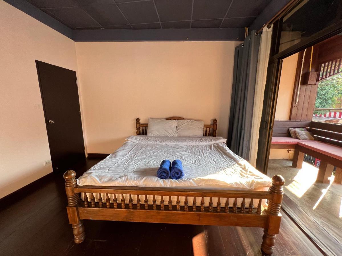 Madera House Chiang Mai Hotel Bagian luar foto