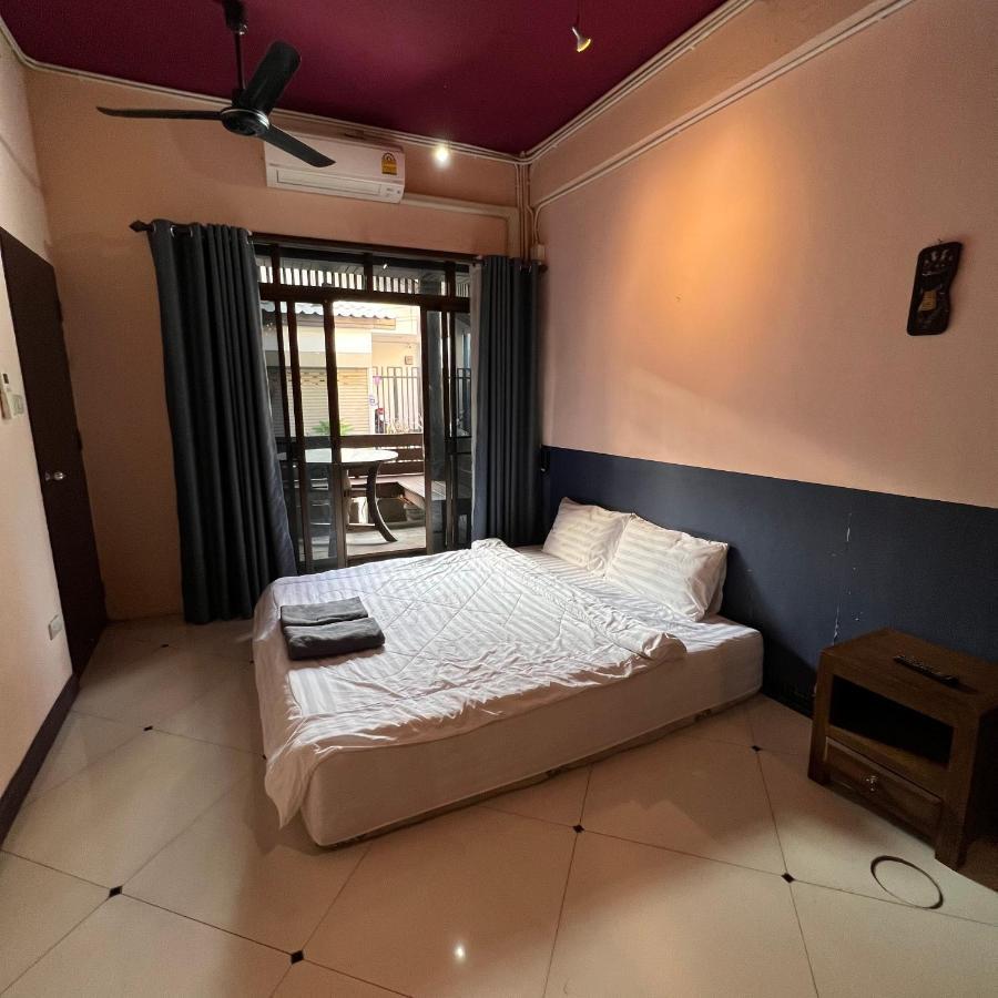 Madera House Chiang Mai Hotel Bagian luar foto