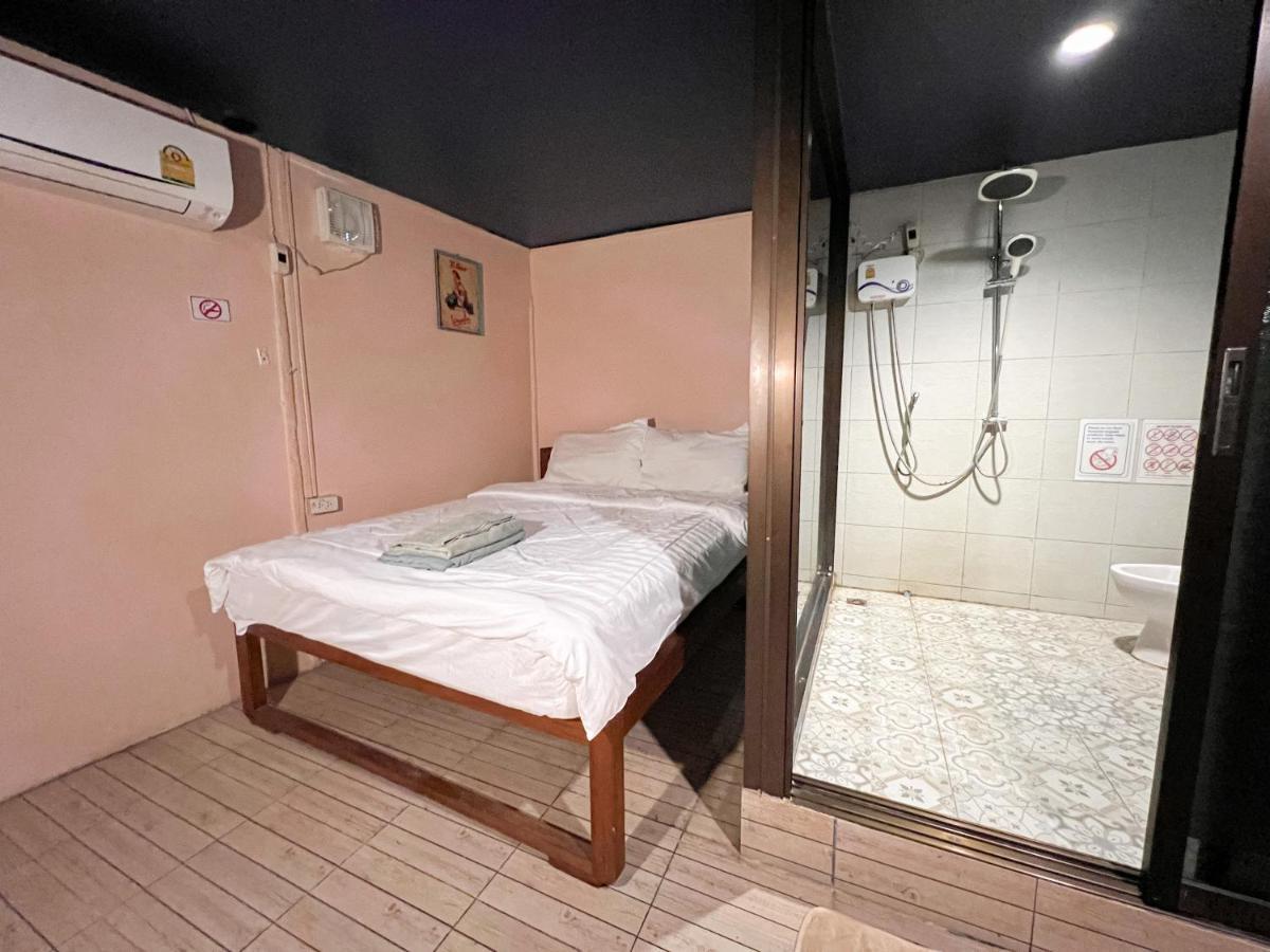 Madera House Chiang Mai Hotel Bagian luar foto